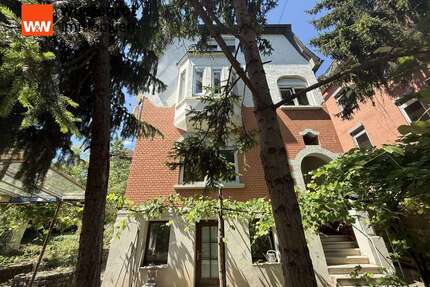 Haus zum Kaufen in Stuttgart Zuffenhausen 715.000,00 € 210 m² - Stuttgart / Zuffenhausen