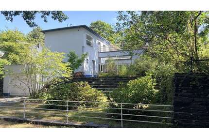 Haus zum Kaufen in Kleinmachnow 1.550.000,00 € 215 m²