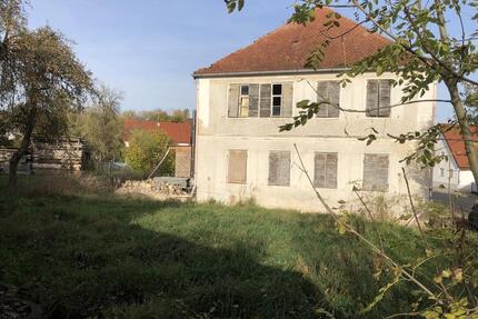 Ehemaliges Schulgebäude - 340.000,00&nbsp;EUR Kaufpreis, ca.&nbsp; 450,00&nbsp;m&sup2; in Haunsheim (PLZ: 89437)