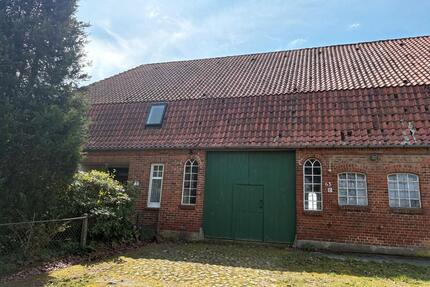 Resthof zu vermieten - 1.400,00&nbsp;EUR Kaltmiete, ca.&nbsp; 180,00&nbsp;m&sup2; in Beringstedt (PLZ: 25575)