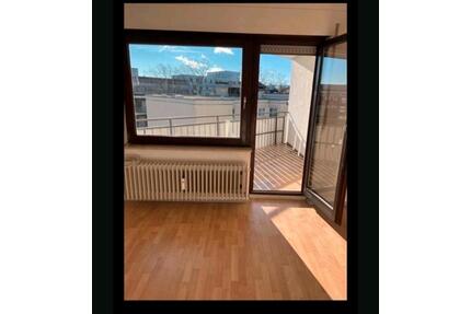 Sonnige Wohnung mit Balkon mit Stellplatz in Pforzheim