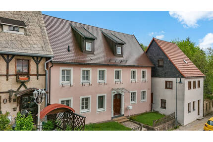 ++Familienhaus plus Zukunftsfläche: ca. 190 m² Wohnfläche, 188 m² Nebengebäude & viel Potenzial++ - Neustadt in Sachsen