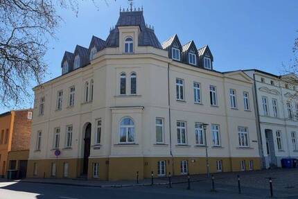 Mehrfamilienhaus in Güstrow - 960.000,00&nbsp;EUR Kaufpreis, in Güstrow (PLZ: 18273)