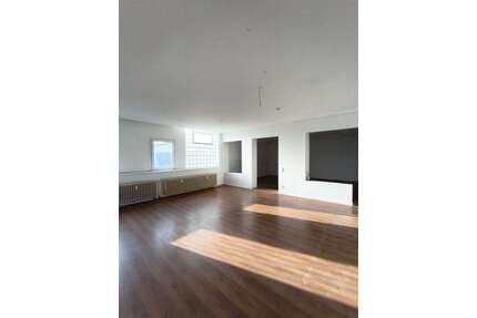 Wohnung zum Mieten in Duisburg 1.100,00 € 171 m²