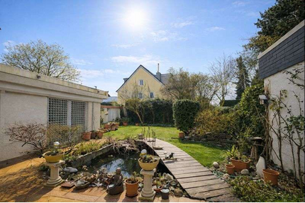 Haus zum Kaufen in Düsseldorf 1.200.000,00 € 155 m²