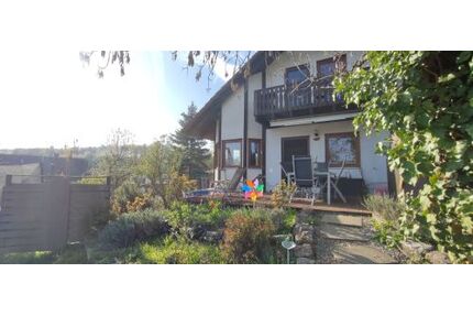 Romantisches Einfamilienhaus mit hochwertiger Ausstattung in ruhiger Randlage von 97450 Arnstein-Neubessingen (ID 10040)