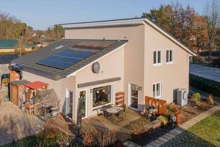 Haus zum Kaufen in Rehfelde 699.000,00 € 189.52 m²