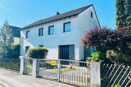 Attraktives Zweifamilienhaus Haus Mehrgenerationenwohnen Wohnung - Stein
