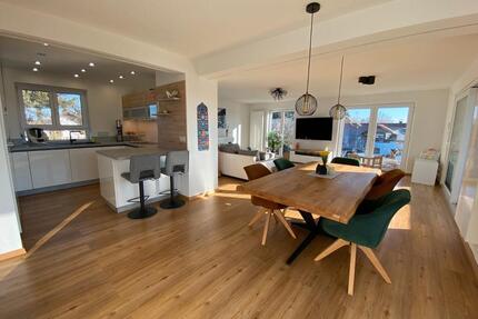 Haus-Feeling auf 180m²: Maisonette mit Bergblick & Gartenoase - Marktoberdorf