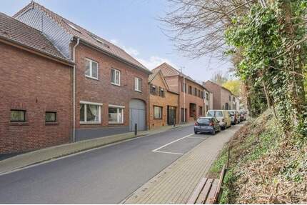 Großzügiges Zweifamilienhaus mit Innenhof, Halle und vielseitiger Nutzung - Selfkant - Hillensberg!