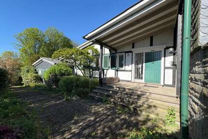 Haus zum Kaufen in Wipperfürth 650.000,00 € 246 m²