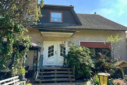 Haus zum Kaufen in Emmerthal 335.000,00 € 268 m²