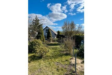 Garten mit Massivhaus - 2.500,00&nbsp;EUR Kaltmiete, ca.&nbsp; 0,00&nbsp;m&sup2; in Sanitz (PLZ: 18190)