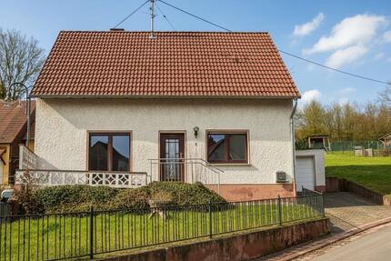 Einfamilienhaus mit angrenzendem Baugrundstück - Waldböckelheim