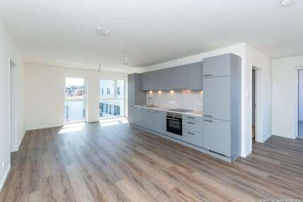 Wohnung zum Mieten in Kiel 1.440,76 € 73.48 m²