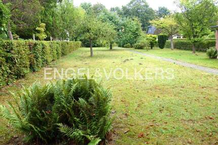 Baugrundstück mit Altbestand (