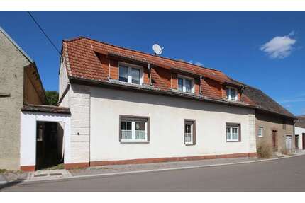 Haus zum Kaufen in Landsberg 91.000,00 € 154 m²