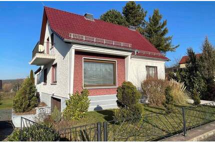 Interessantes Einfamilienhaus in Bad Salzungen, in guter zentraler Lage mit Balkon und Terrasse