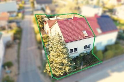 Charmante Doppelhaushälfte + Grundstück und Einliegerwohnung - Brandenburg an der Havel