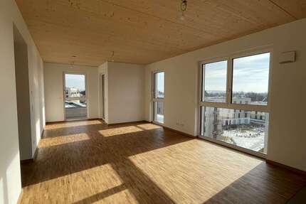 Wohnung zum Mieten in Berlin 1.438,71 € 84.63 m²