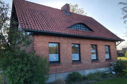 Einfamilienhaus in Grußendorf - 1.000,00&nbsp;EUR Kaltmiete, ca.&nbsp; 135,00&nbsp;m&sup2; in Sassenburg (PLZ: 38524)