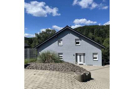 Haus zum Mieten in KL-Mölschbach 2.750,00 € 340 m²