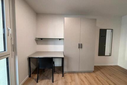 Top Lage - Neubezug: Voll möbliertes Studentenappartment - Erlangen Am Anger