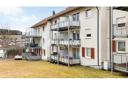 Ideal geschnittene 2-Zimmer-Erdgeschosswohnung mit Balkon in gepflegtem Mehrfamilienhaus - Sankt Georgen im Schwarzwald Stadtgebiet