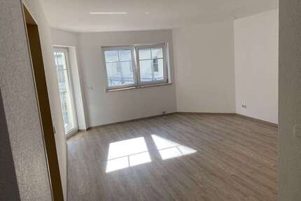 Wohnung zum Mieten in Meerane 440,00 € 54.95 m²