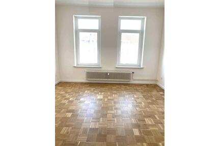 Sonnige 4-Zimmer Altbauwohnung - 1.375,00&nbsp;EUR Kaltmiete, ca.&nbsp; 95,00&nbsp;m&sup2; in Kiel (PLZ: 24118) Ravensberg