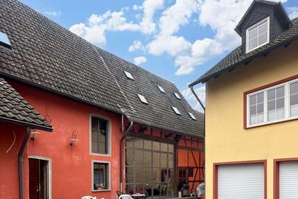 Haus zum Kaufen in Friedrichsdorf Burgholzhausen vor der Höhe 1.650.000,00 € 633.63 m² - Friedrichsdorf / Burgholzhausen vor der Höhe