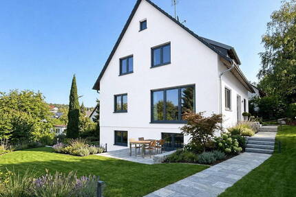 Vollsaniertes Einfamilienhaus in bevorzugter Leonberger Lage - zeitgemäß, effizient, bezugsfertig