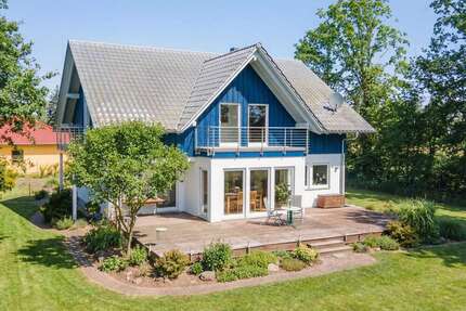 Haus zum Kaufen in Fredersdorf 875.000,00 € 207.79 m²