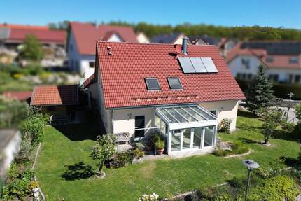 | Ein Zuhause für alle Lebensphasen | Rollstuhlgerecht, familienfreundlich und naturnah - Pentling