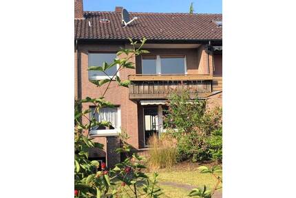 Vermittelt...Zentral gelegenes Reihenmittelhaus in Halle ! - Halle (Westf.)