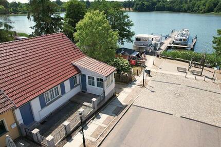 Kapitänshaus neben dem Schloss Rheinsberg, Brandenburg, Neuruppin