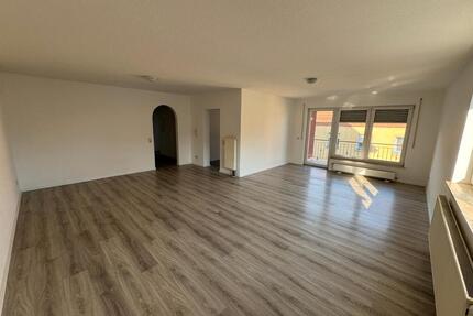 3-Zimmer-Wohnung mit Balkon in Kleinrinderfeld