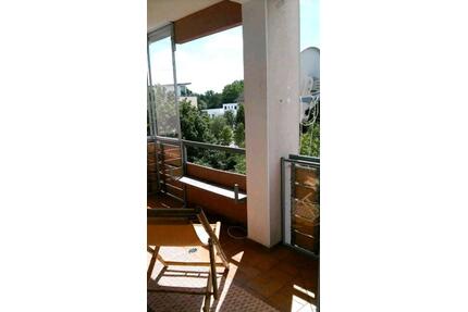 Privat 3,5 Zi-Wohng 92 m² Aufzug, Balkon, 2 Stellplätze in Singen - Singen (Hohentwiel)