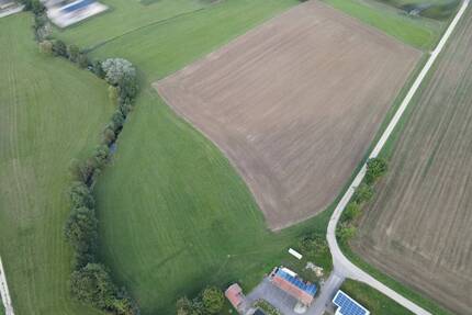 ACKER & WIESE in ETTENSTATTER Ortsrandlage