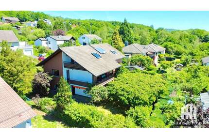 Haus zum Kaufen in Niedenstein 369.000,00 € 245 m²