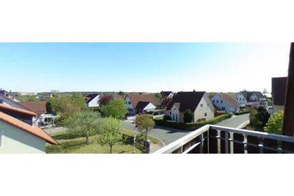 Zwei-Zimmer-Dachgeschoß-Wohnung mit Balkon in Petersaurach