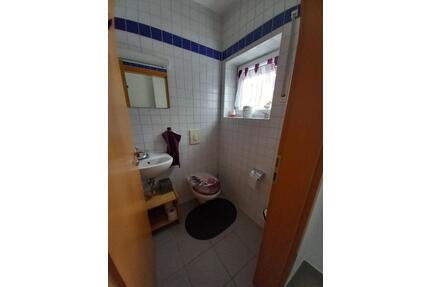 Etagenwohnung EG, OG und DG in ruhiger Lage zur Miete - Berching