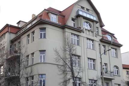 Wohnung zum Mieten in Halle 1.000,00 € 102.03 m²