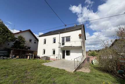 Haus zum Kaufen in Düppenweiler 298.000,00 € 207 m²