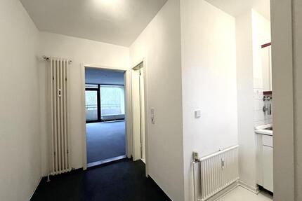 1-Zimmer-Apartment mit Balkon, Aufzug, Stellplatz, ab sofort verfügbar - Hannover Döhren-Wülfel