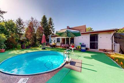 Gartenfreude pur: Grundstück mit Terrasse, Pool & Platz für Ideen - Petershagen/Eggersdorf