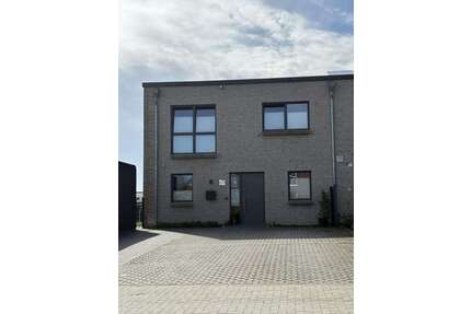 Haus zum Kaufen in Harrislee 549.000,00 € 141 m²
