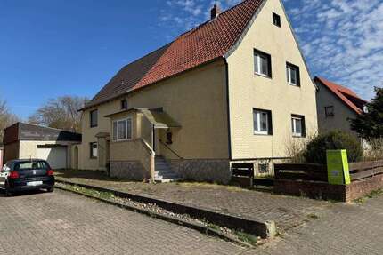 Haus zum Kaufen in Bodenburg 140.000,00 € 200 m²