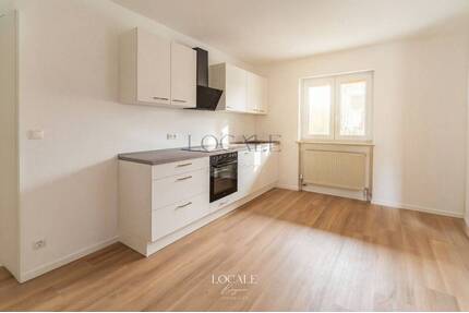 Frisch saniertes 2-Zimmer-Apartment mit Terrasse & Gartenanteil - neue Einbauküche - Stellplatz - Markt Schwaben
