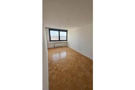 Sofort bezugsfreie 3-Zimmer-Wohnung mit Balkon in Neu-Ulm